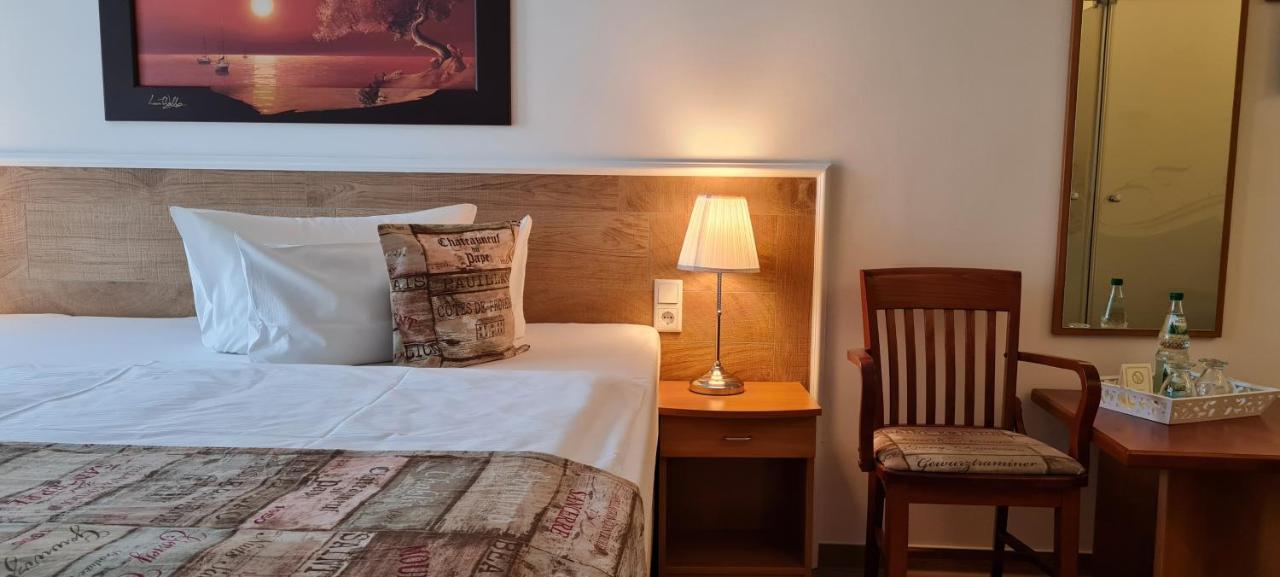 ארפורט Hotel Domizil מראה חיצוני תמונה