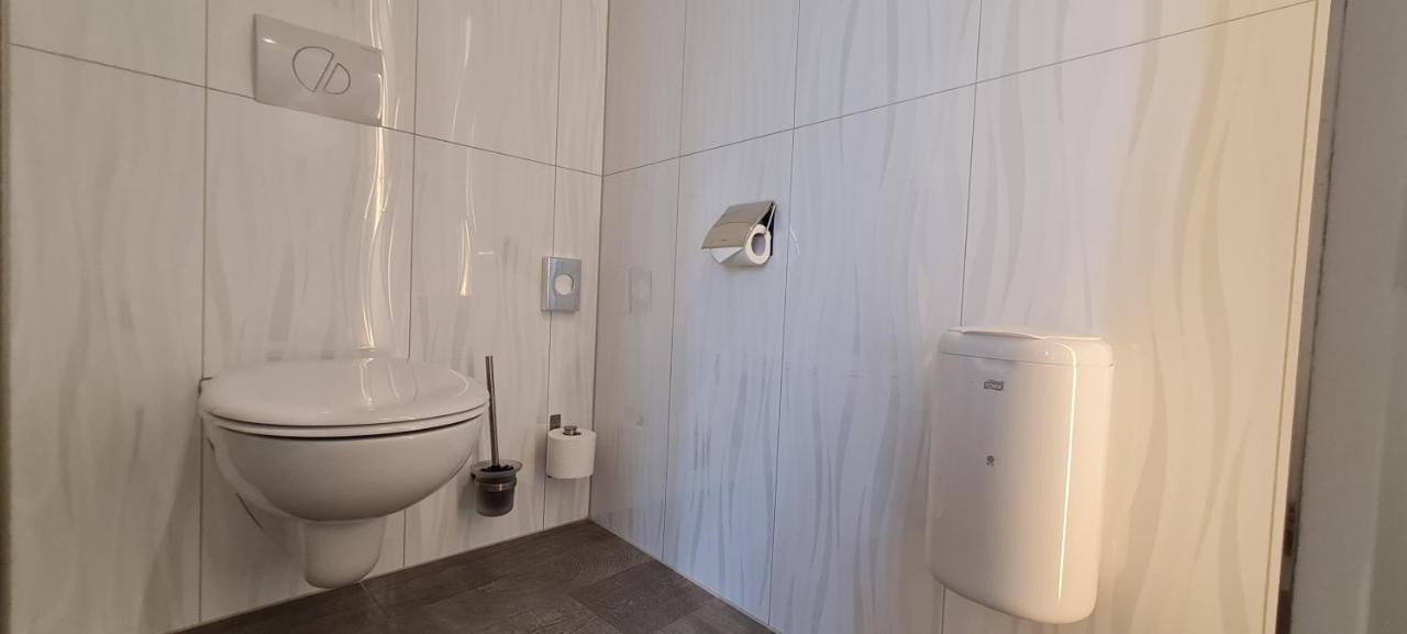 ארפורט Hotel Domizil מראה חיצוני תמונה